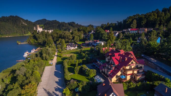 a870f52e0b9363bd419069afd1d082b5