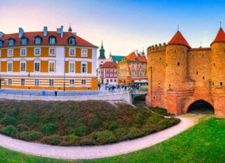 Odkryj Warszawę na nowo dzięki WarsawCity.info